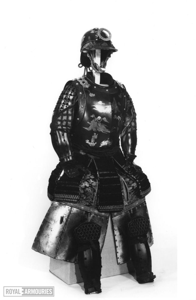 Photo of samurai armour with French cuirass