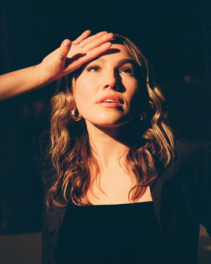 Kat, a damsel in distress, overwhelmed by the memories. 
