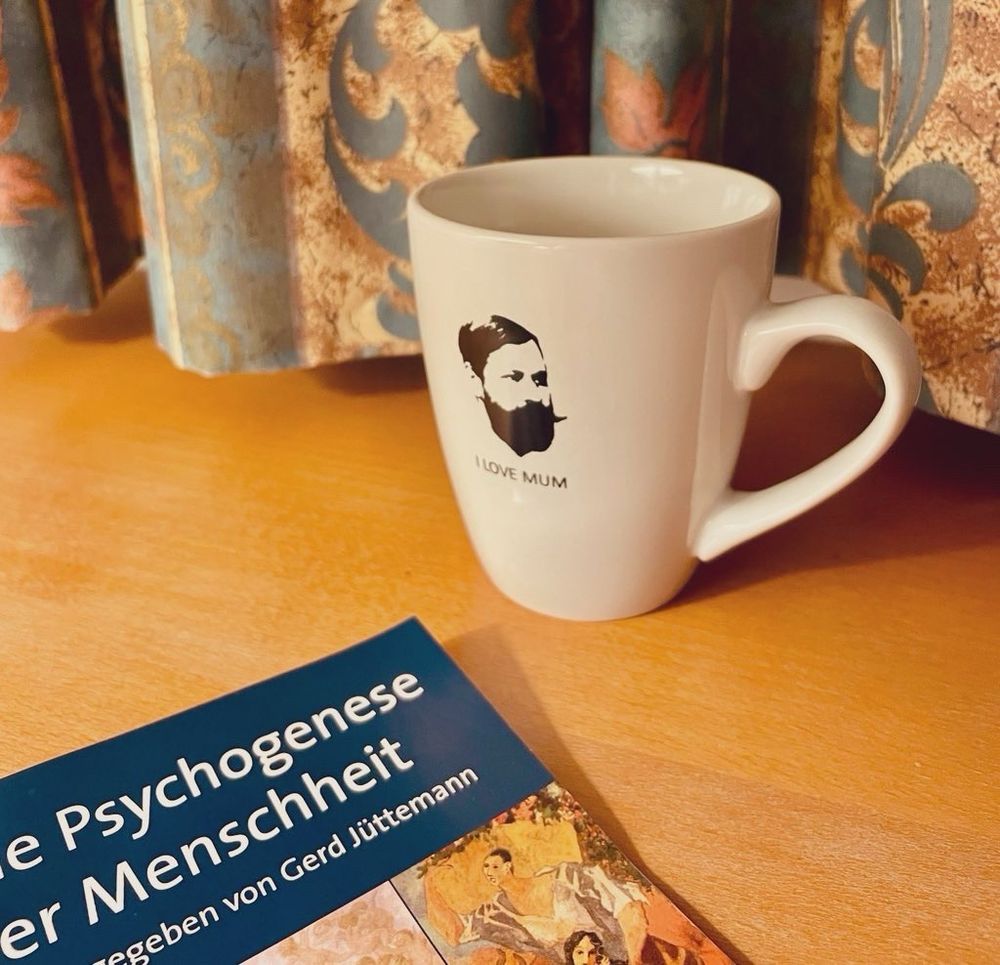 “i love mum” freud mug