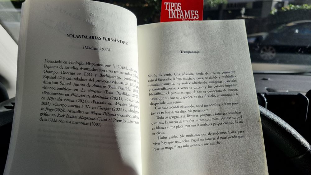 Foto del interior del libro.
