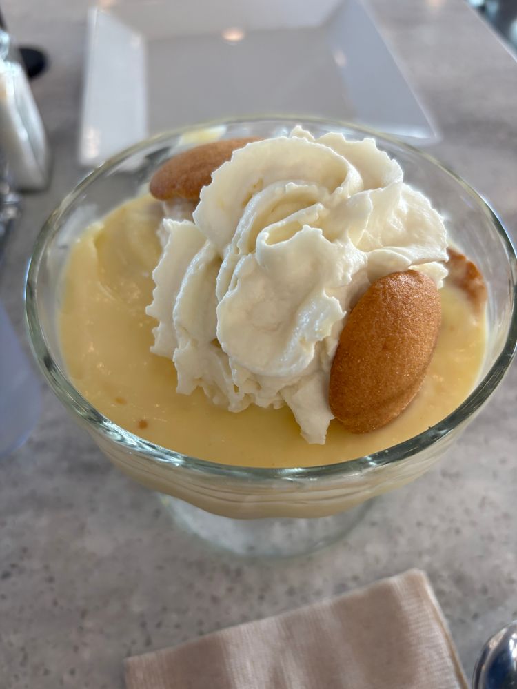 dish of banana pudding