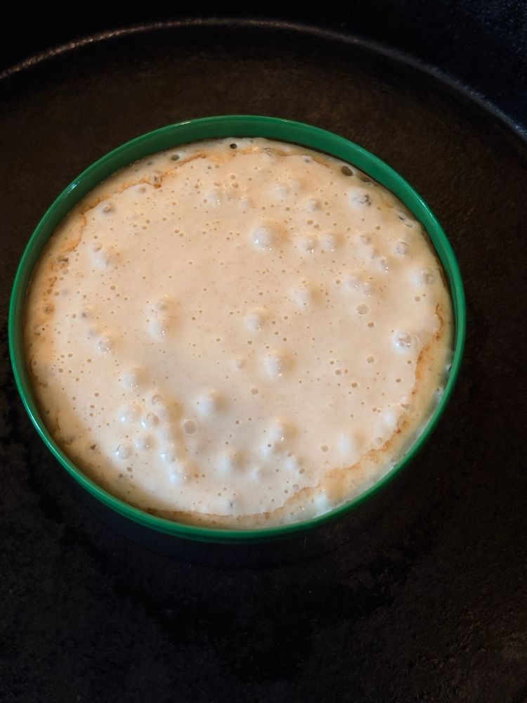 A close up showing the bubbles rising