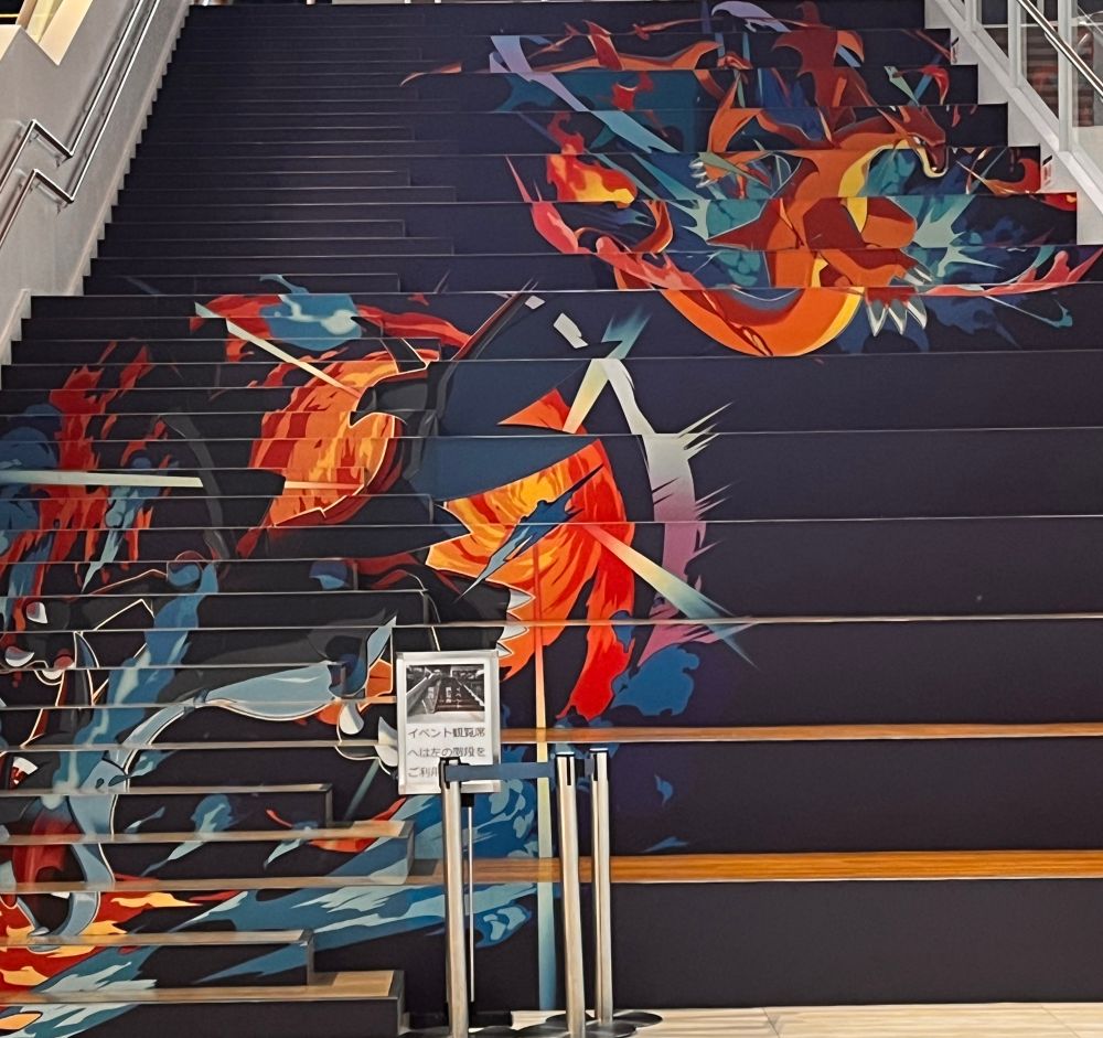 メガリザードンXYの壁画。人が降りたりしてるから綺麗に撮るのに時間がかかりました😥

グリさん‼️