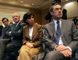 Photo de proches de Sarkozy ayant eux aussi des problèmes avec la justice : Fillon, Hortefeux, Dati, Guéant. 