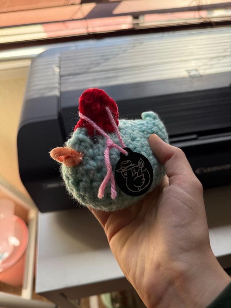 Little blue crochet chicken 