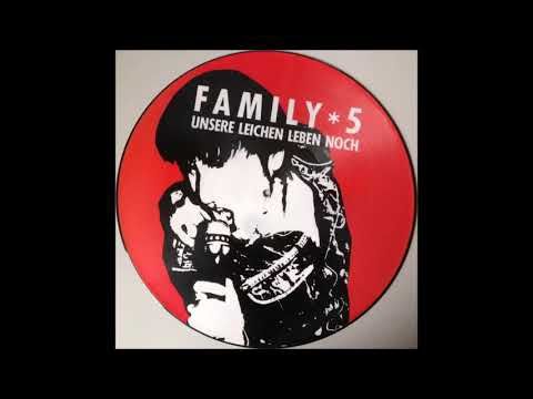 Family 5 - Kinder im Rhein