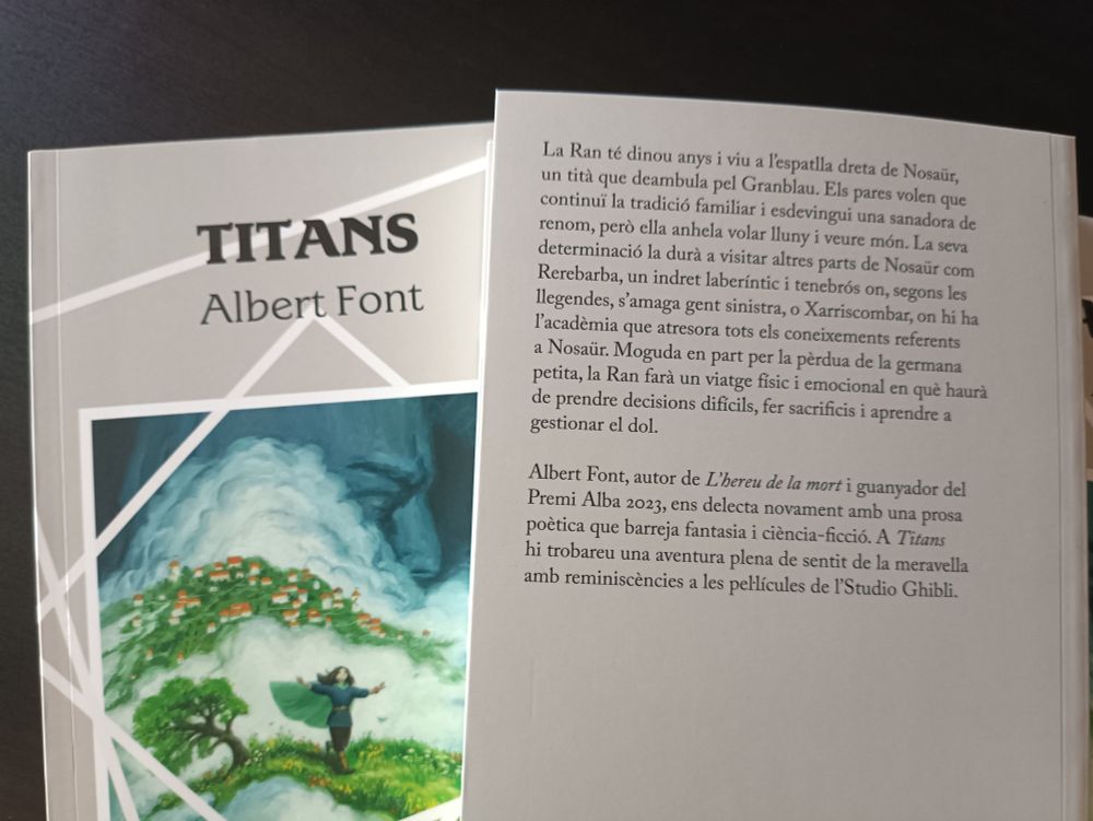 Coberta i contracoberta amb sinopsi de Titans, la nova novel·la d'Albert Font.