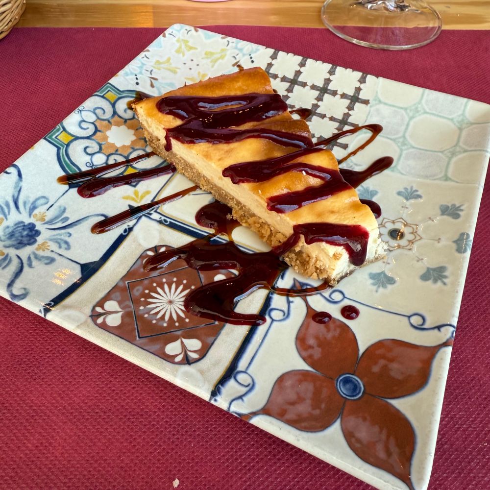 Ración de tarta de queso.