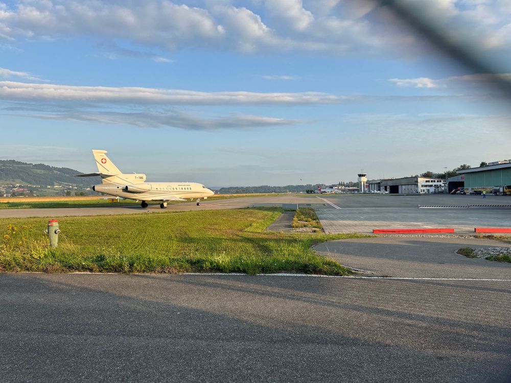 Bundesratsjet am Flughafen