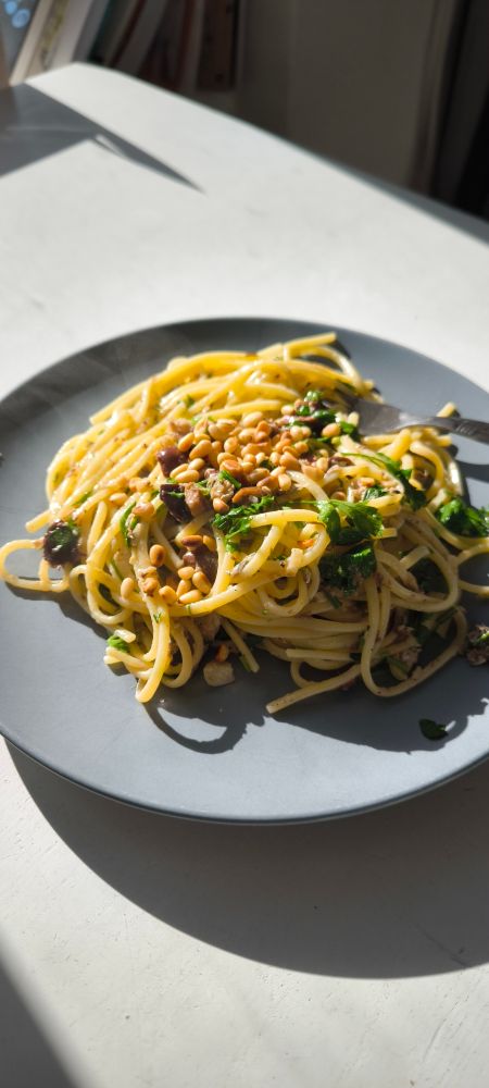 Linguine al Limone mit Sardinen