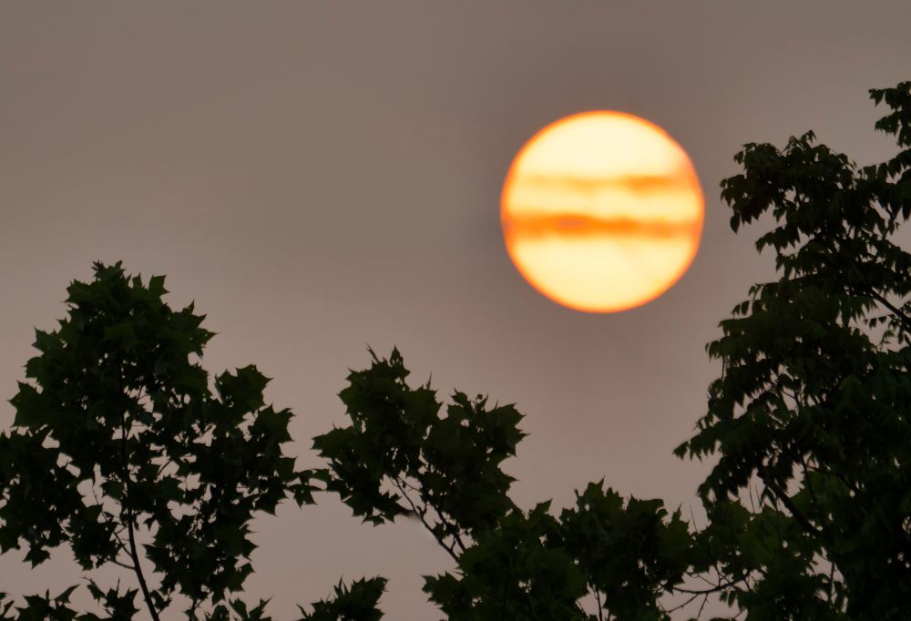Setting Sun: a view through the Smoke from Canadian Fires