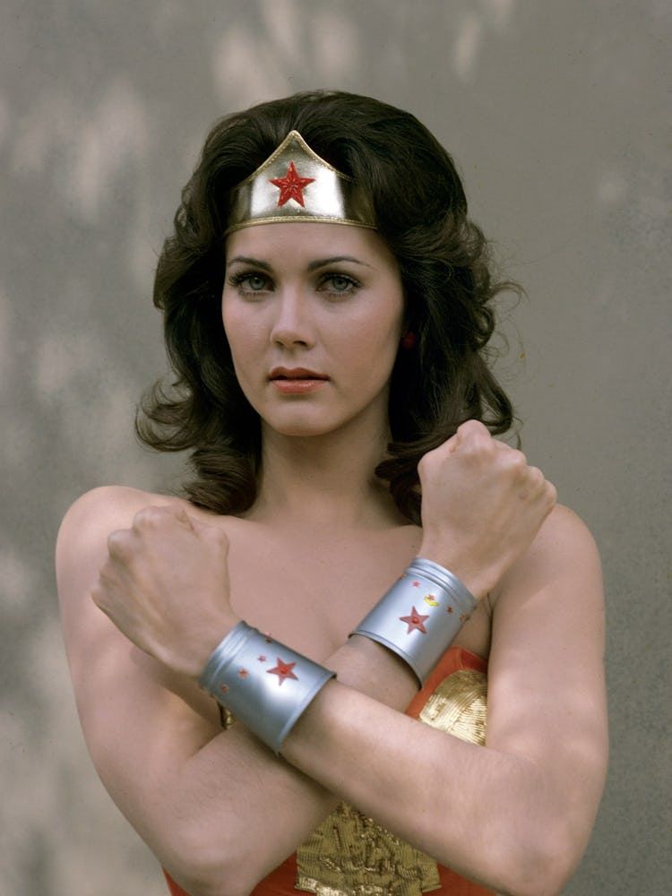 Photo of Linda Carter in the pilot for the Wonder Woman TV show (1975)

50th Anniversary 

The pilot movie starring Linda Carter that led into the Wonder Woman TV show  premiered on November 7th, 1975. 

True to the series source material, the show would have a bit of bondage

Just a smidge

The series would run for three seasons over two different networks

Continue reading-
https://www.tumblr.com/theakandrewscollection/799689992127578112/wonder-woman-tv-show-50th-anniversary?source=share

#KinkInPopCulture #kink #bdsm #Bondage #DamselInDistress #fetish #Wonder Woman #Television #1975 #1970s #Anniversary

