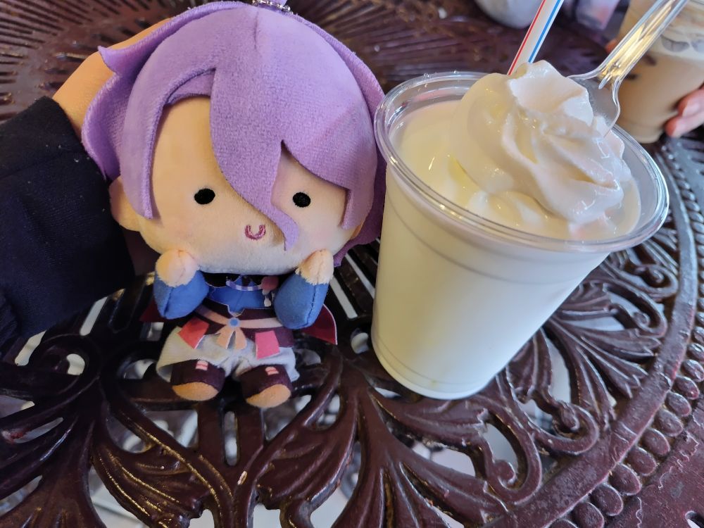 関牛乳フロート
かすかに映る関コーヒーフロート