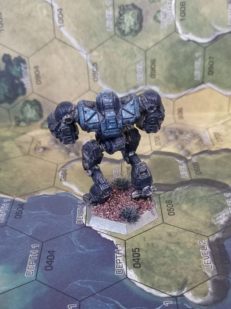 Rear view of a Nova Cat, in Clan Nova Cat Alpha Galaxy colors 