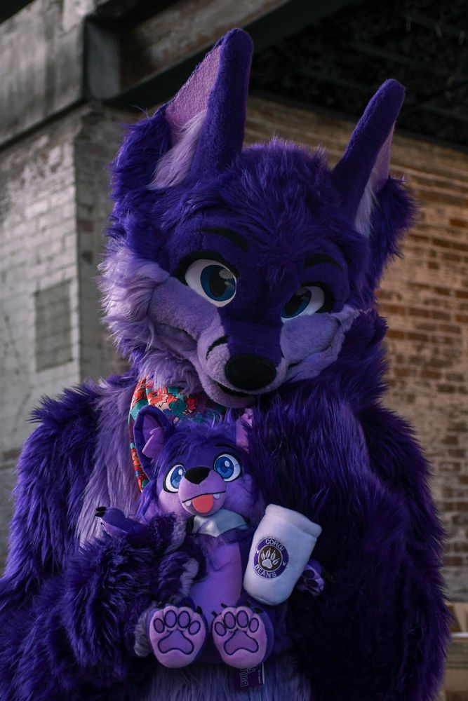 Niqnaq and Little Niq at the Fizzy Fox Furry Fair