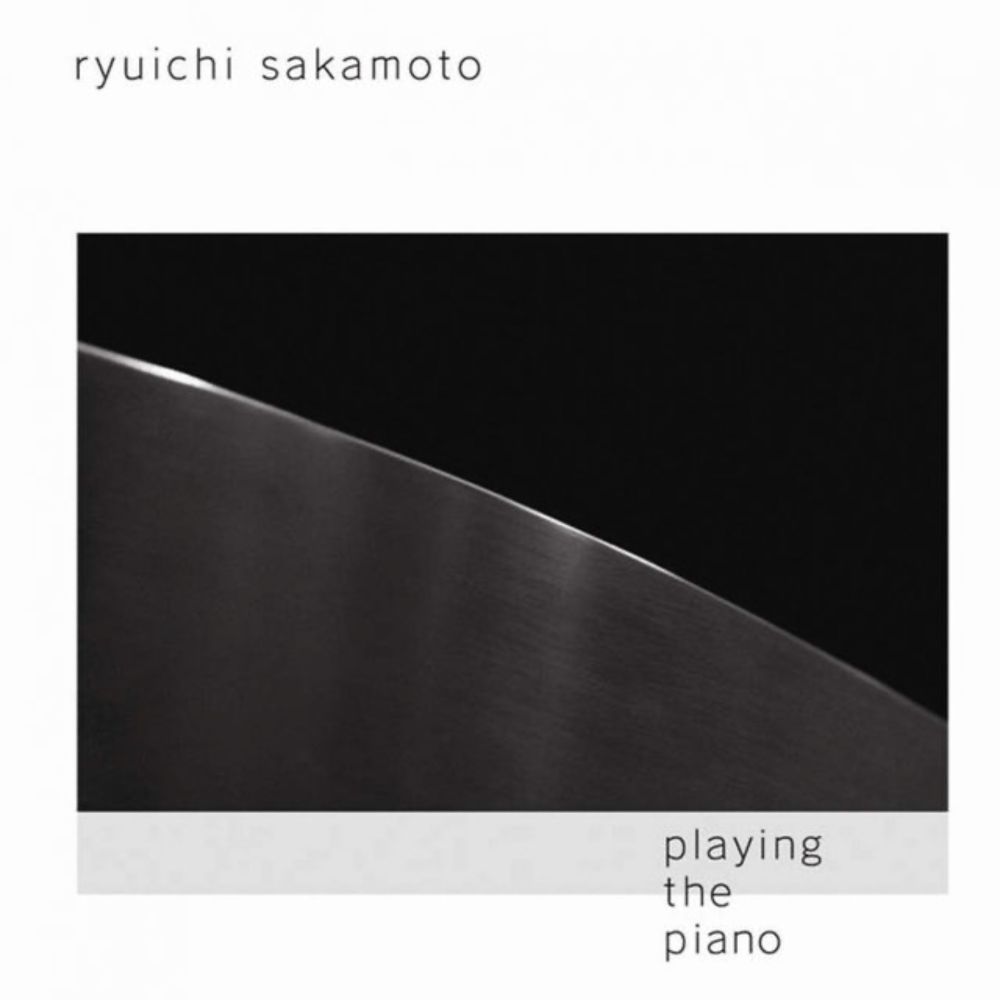 Ryuichi Sakamoto - Playing The Piano