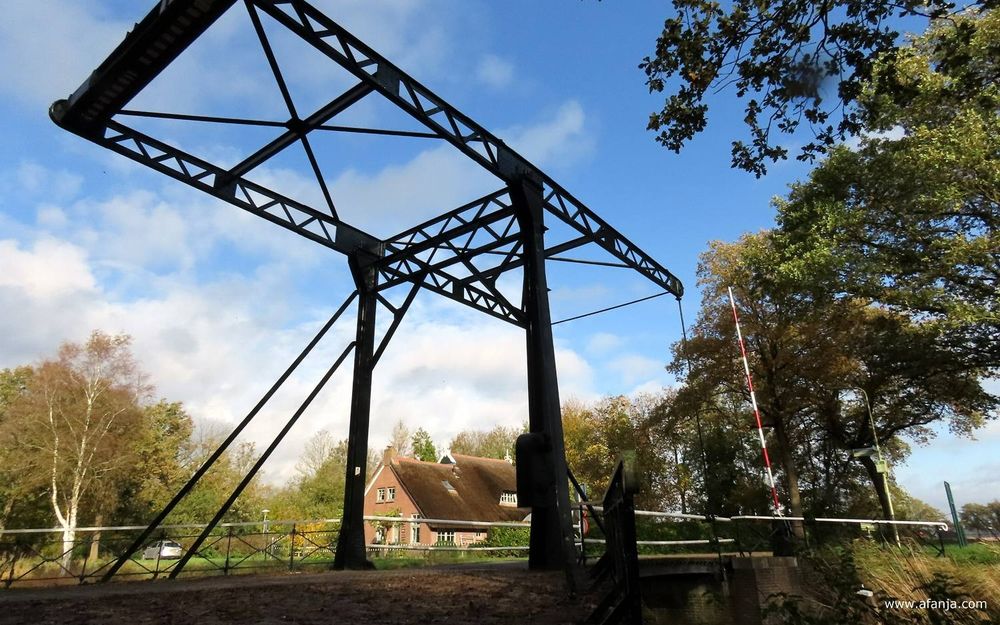 silhouet van de burg in de Peelrug bij Petersburg