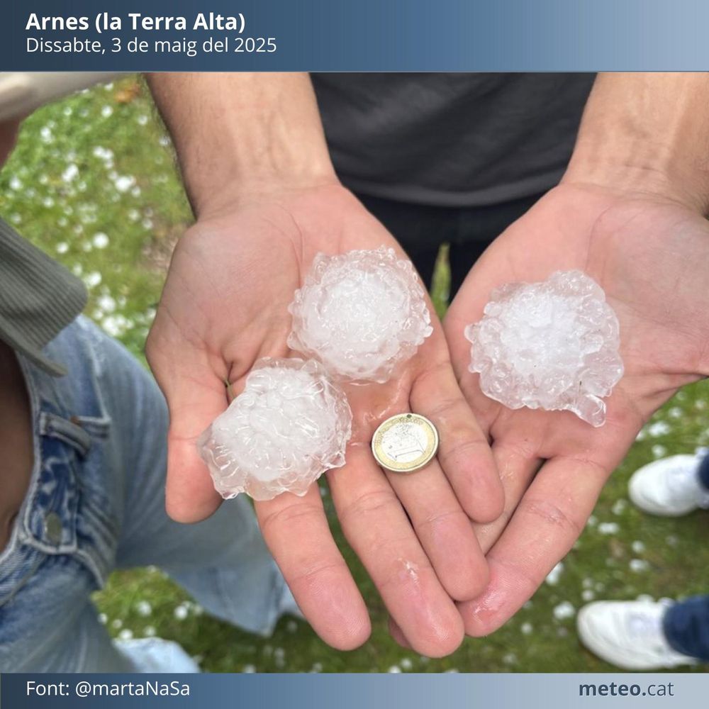 Granizo de 5 cm en Arnes (Tarragona). Fuente: @martaNaSa y Servei Meteorologic de Cataluña