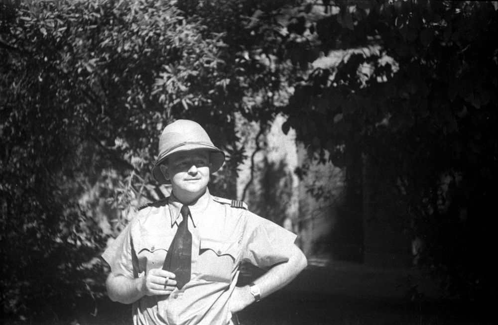 An NZ Sqn Ldr in the RAF, Dudley Marsack, in Khartoum, 1940.