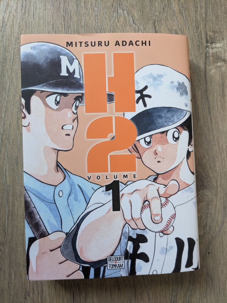 Photo du 1er volume du manga H2, édition double.