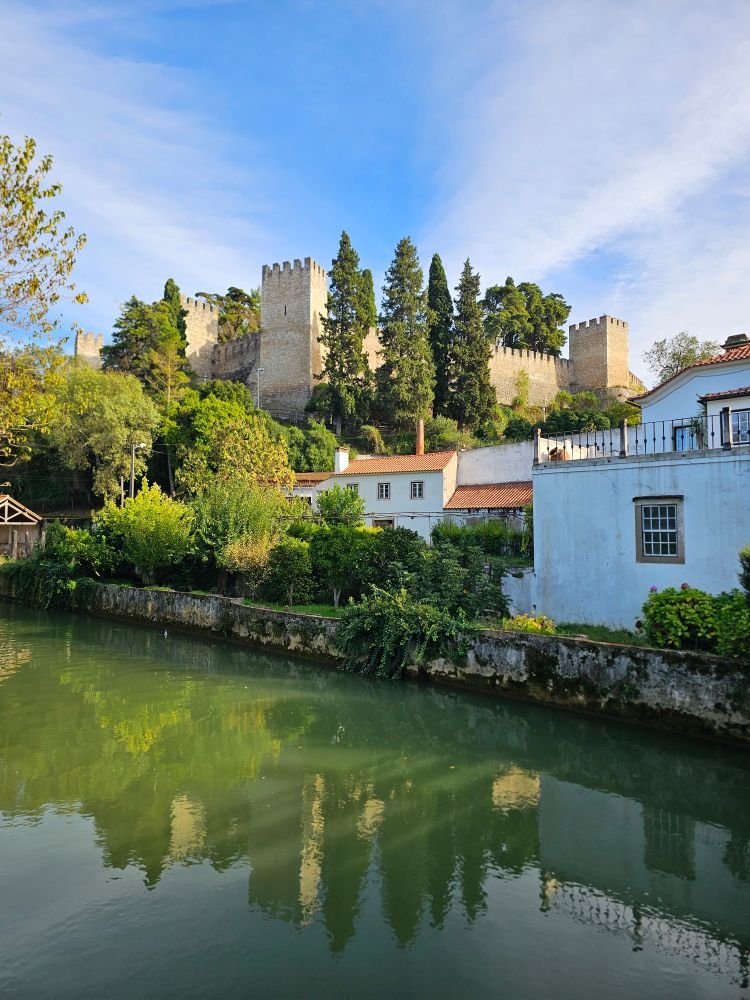 Castelo de Torres Novas above a river