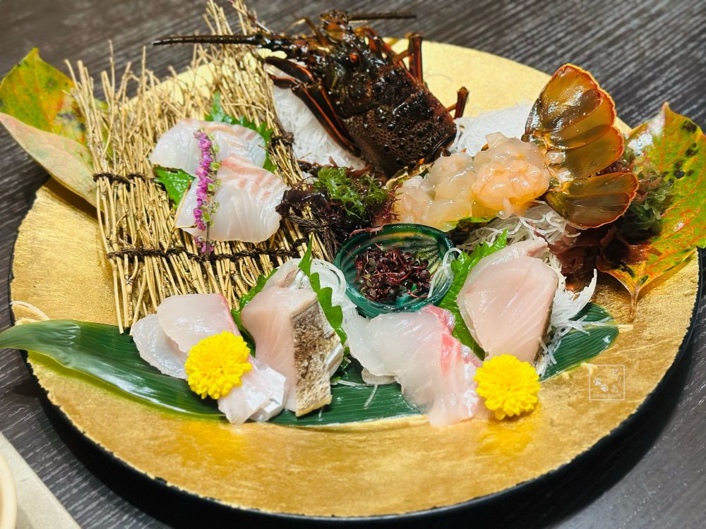 尾頭付き伊勢海老
鯛、スズキ