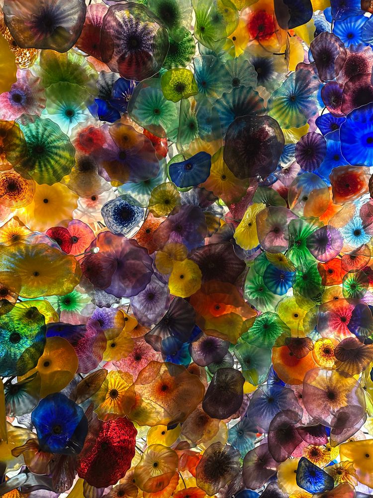 Chihuly art installation at bellagio