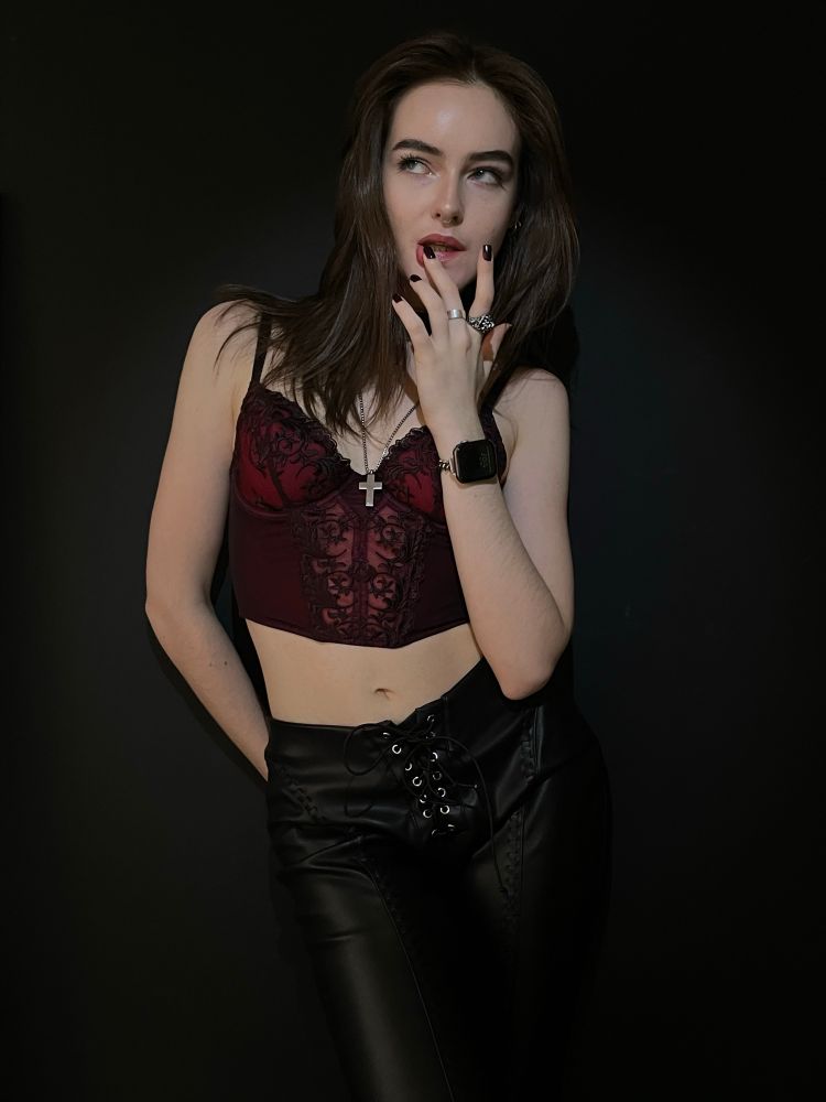 #nsfw #sfw #nonude #nonnude #fansly #onlyfans #boobs #leather #latex #fetish #corset #dark #darkness #goth #gothic #gothgf #gothgirl #sexy #hot #art #model #onlyfansmodel #egirl #egf #alt #altgirl #altgf 