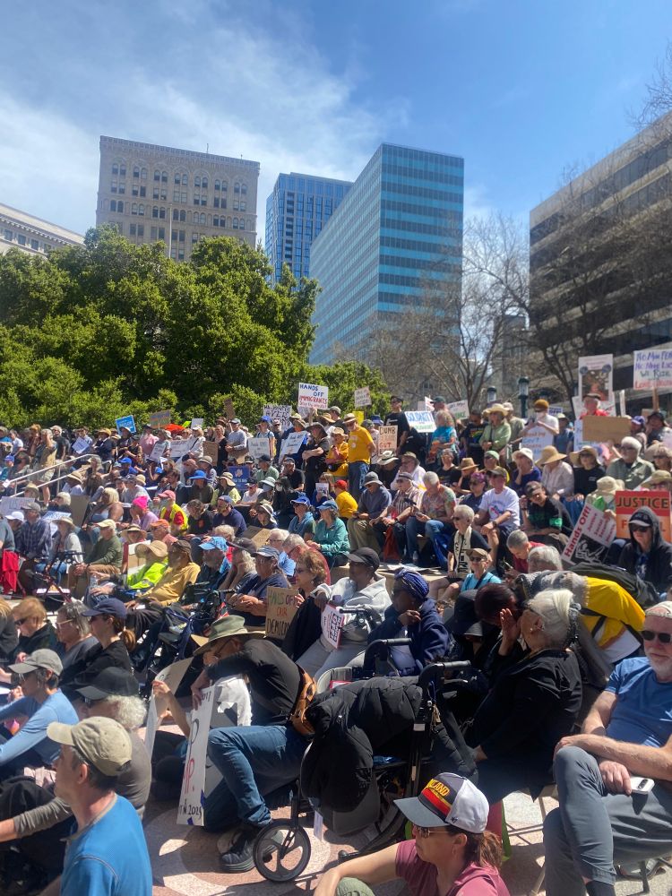Big crowd at Oakland’s HandsOff demonstration.