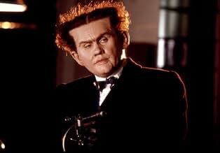 A screenshot from 1990's Dick Tracy, featuring William Forsythe as Flat Top.