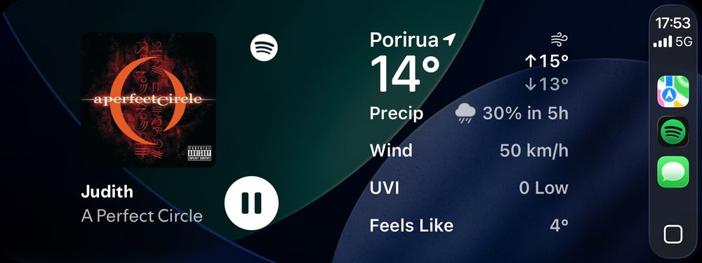 Screenshot of the iOS 26 CarPlay experience