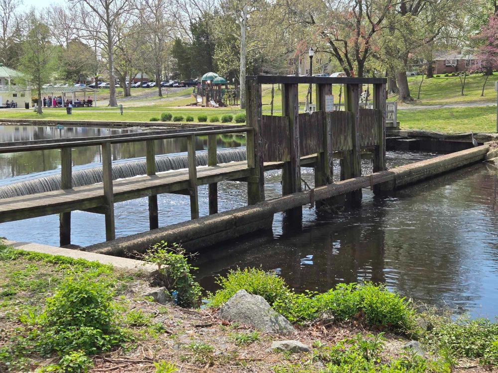 River sluice gate