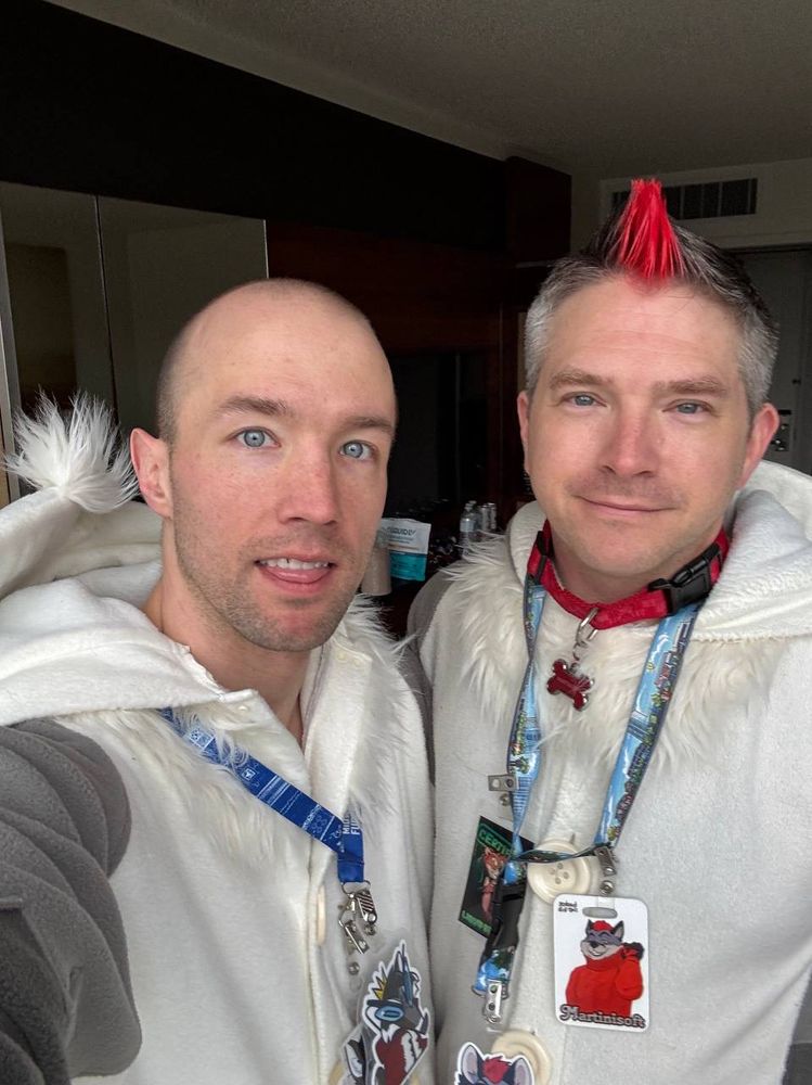 Selfie of Martinisoft and Mortova in Kigurumis