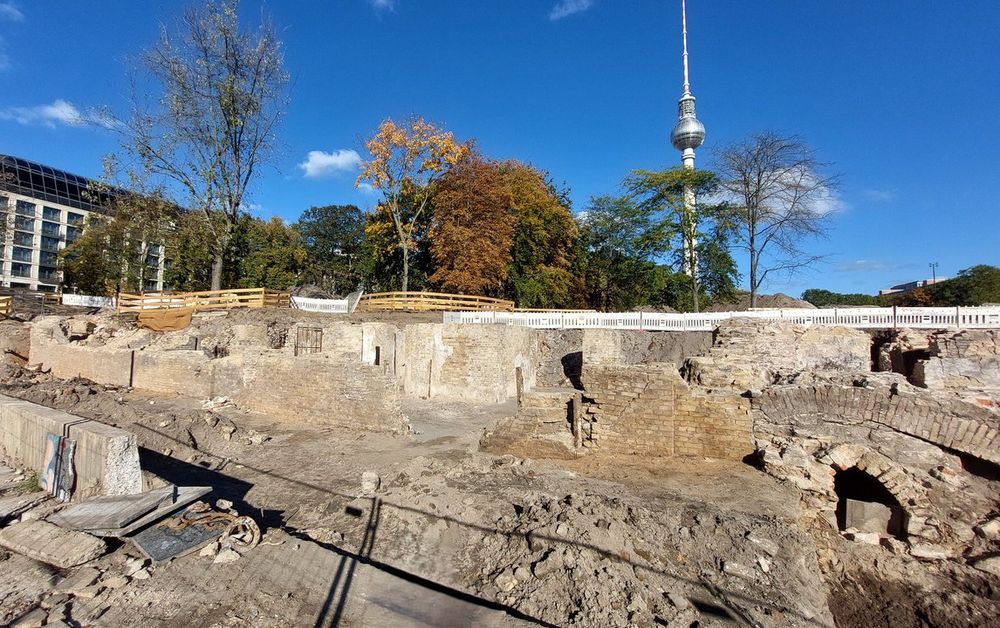 2025 Ausgrabungen an der ehem. Burgstraße 12 die Reste des Hotels , sie werden für immer verschwinden ! 