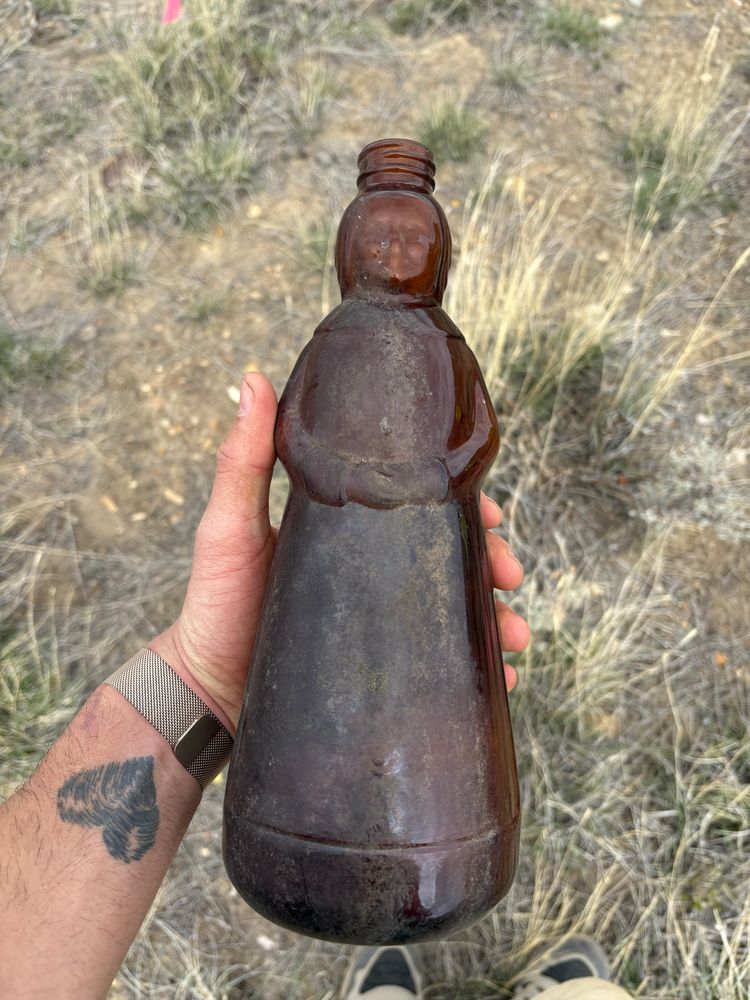 Mrs. Butterworth brown glass bottle from 1973, in 2020 after the George Floyd protest, Aunt Jemima, Uncle Ben’s, and Mrs. Butterworth and other racist stereotypes with the likeness of the “mammy” and other slave archetypes, we’re discounted and or completely rebranded. 