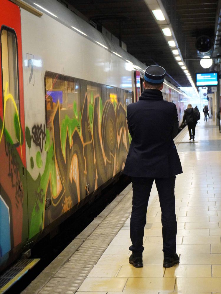 #sncb #nmbs #infrabel #streetart #train #belgium #namur #graffiti