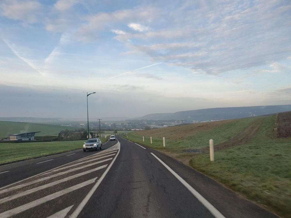 Epernay sous une mer de brume