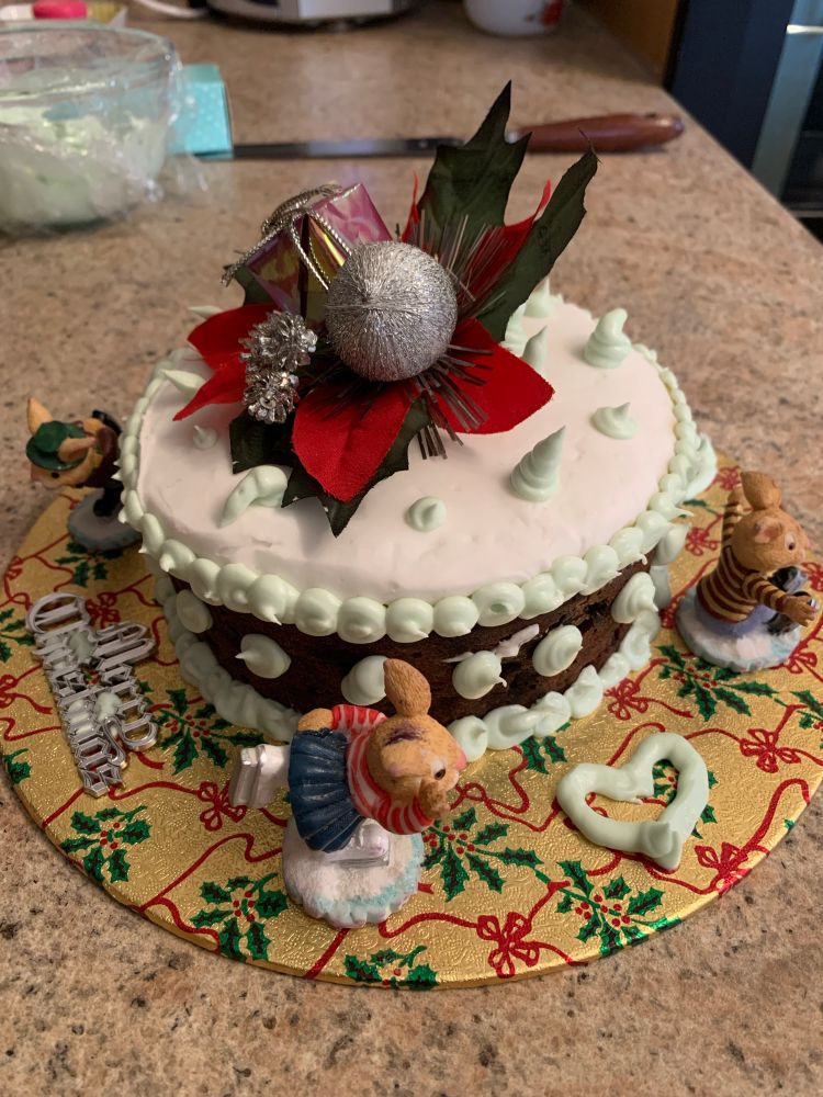 Xmas cake that has just been decorated 