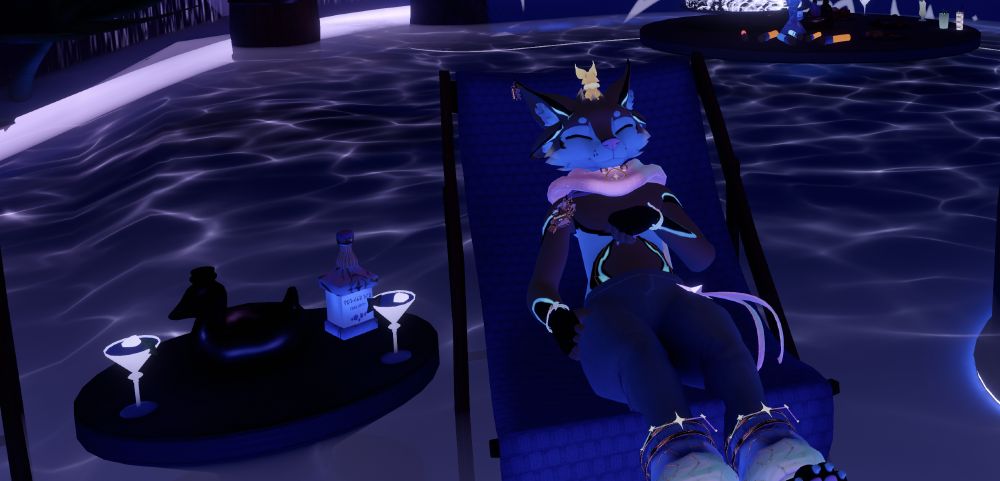 Deuzear sitting on lawnchair