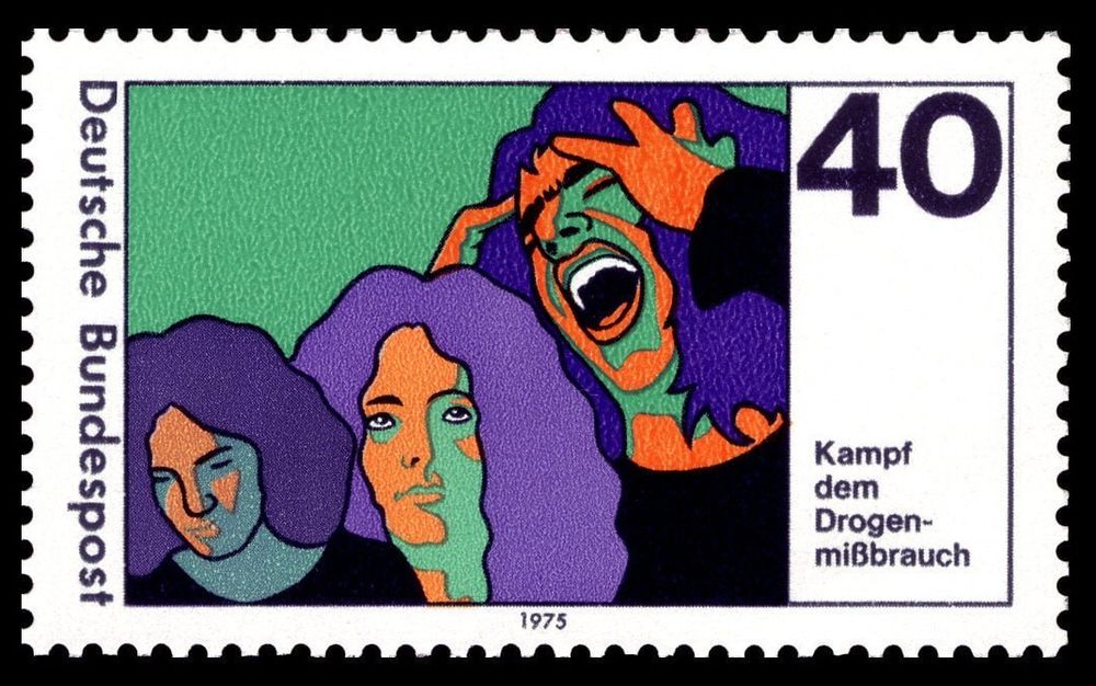 Briefmarkte im Nennwert von 40 Pfennig von 1975 zum Thema "Kampf dem Drogenmißbrauch" mit einer Zeichnung von drei Menschen
