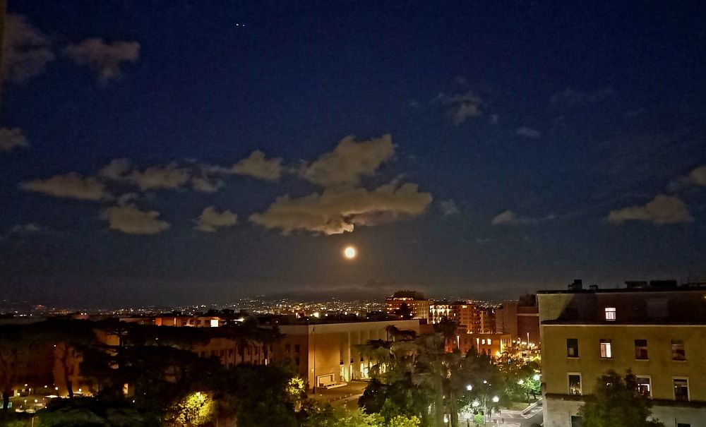 Photo of moon over Rome