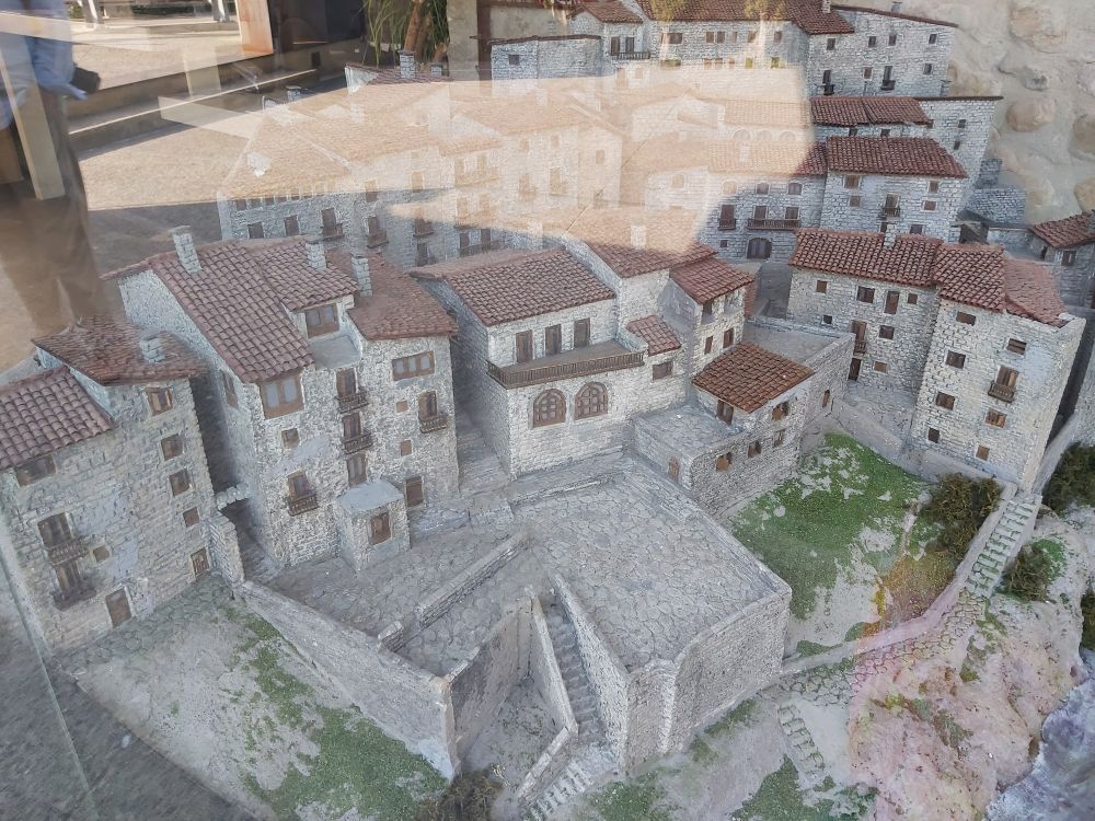 Model representation of Besalù.