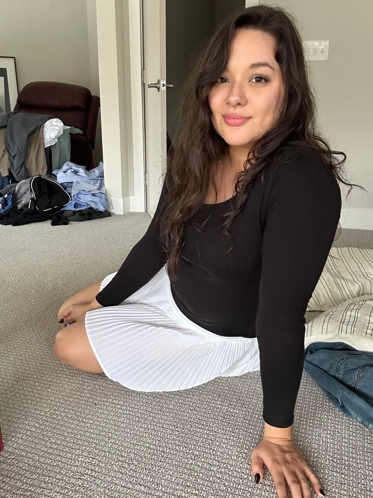 Soft, spoiled and sitting pretty. Who has time for laundry when there’s dress shopping to be done? 