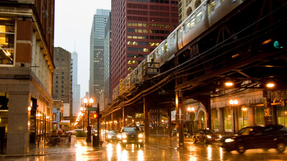 A rainy evening in the streets of downtown Chicago.