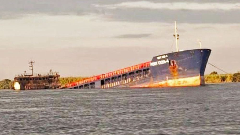 For the first time, Ukraine has extended its drone strikes to ships carrying Iranian weapons across the Caspian Sea. For the first time, Ukraine has extended its drone strikes to ships carrying Irania...