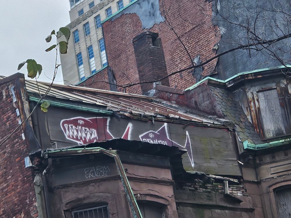 Graffiti of two sharks with BIG TEETH