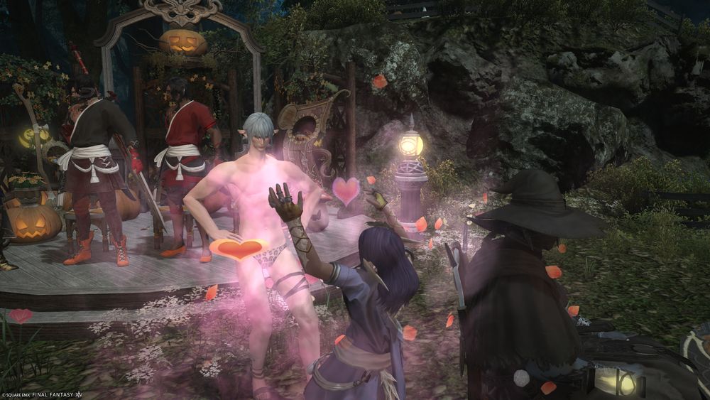 ffxiv screenshot of purple haired lizard /charmed for elf man