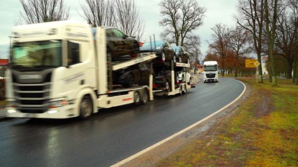 Neuhardenberg leidet unter Verkehrslärm durch Tesla-Transporte