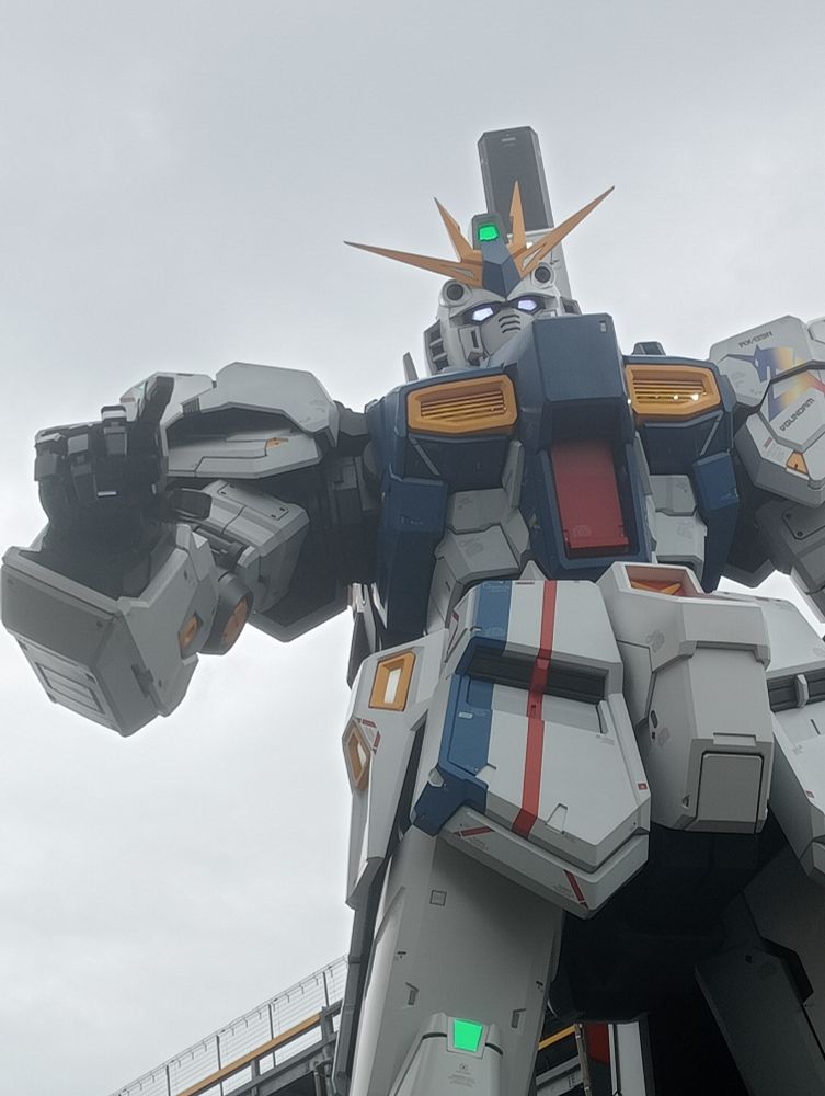 Gundam Nu taille réelle de Fukuoka 