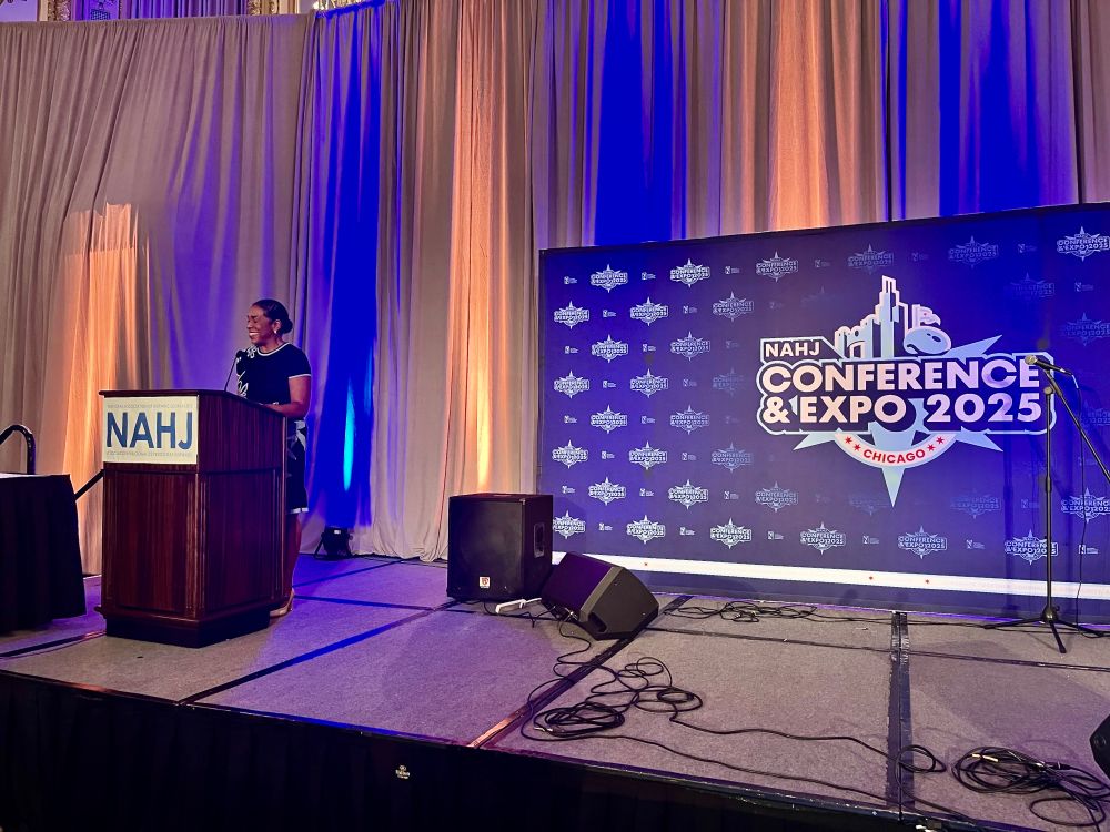 Lieutenant Governor Stratton gives her remarks from a stage at the NAHJ conference. 